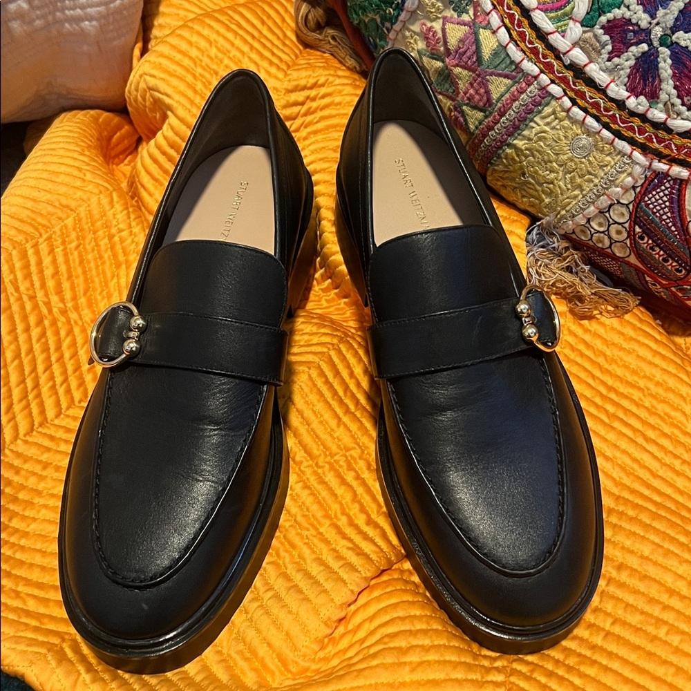 Stuart Weitzman Brenna Black Leather Loafers with Gold Buckle Size 10 Brand New